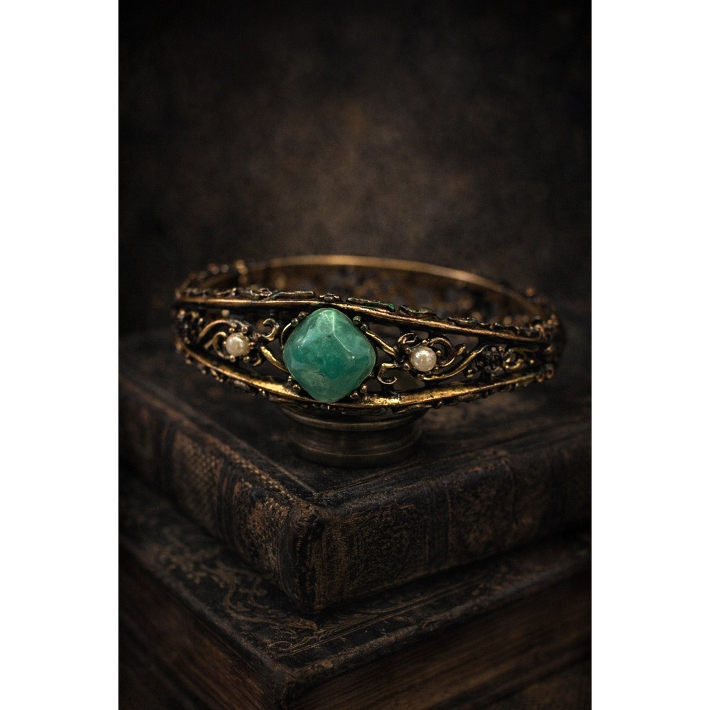 Vintage Victorian Style Filigree Hinged Bangle Gold Tone Green Cabochon Bracelet